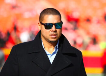 Bears Trade Proposal Lands 2 1st-Rounders for 9th Pick for 2024 NFL Draft