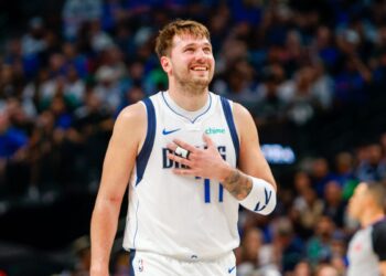 Luka Doncic helps Mavs take down Wolves in Game 1